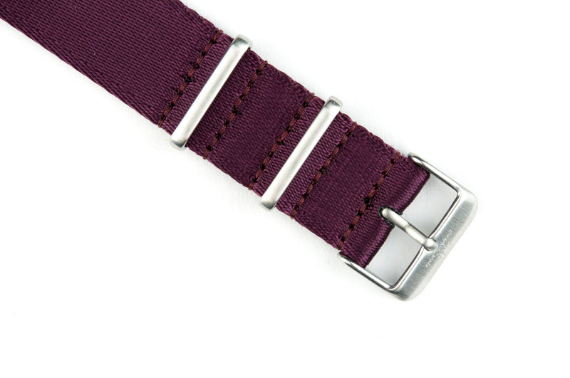 22mm Burgundy Thin Seatbelt Nylon Watch Strap (Classic Length)