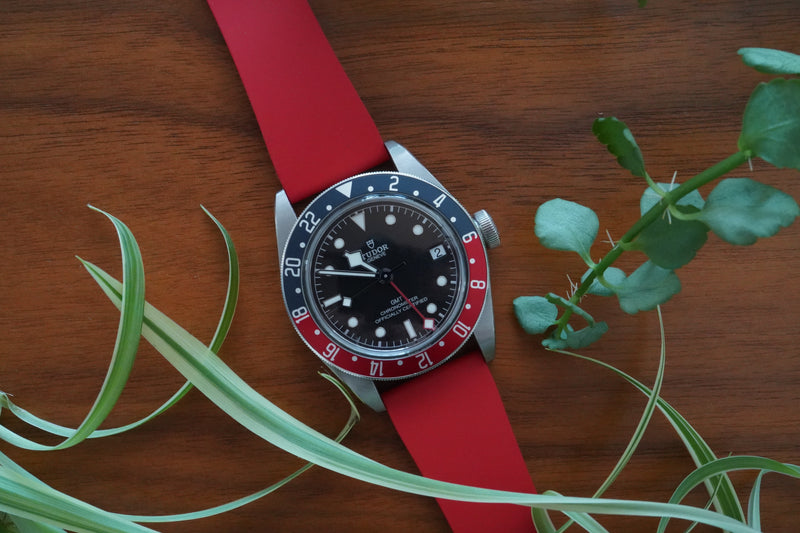 Red Ratchet Clasp Rubber Strap