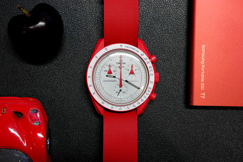 Red Single Pass Fluorine Rubber Watch Strap