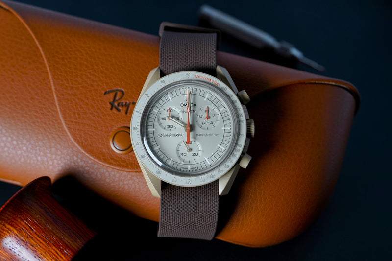 Brown Single Pass Fluorine Rubber Watch Strap